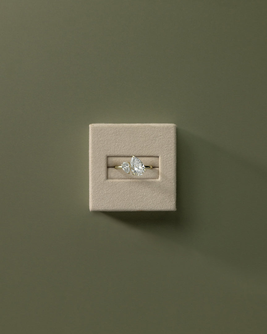 2 CT Pear Cut Toi et Moi Solitaire Engagement Ring - Moissanite Diamond