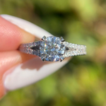 Round Cut Moissanite Ring
