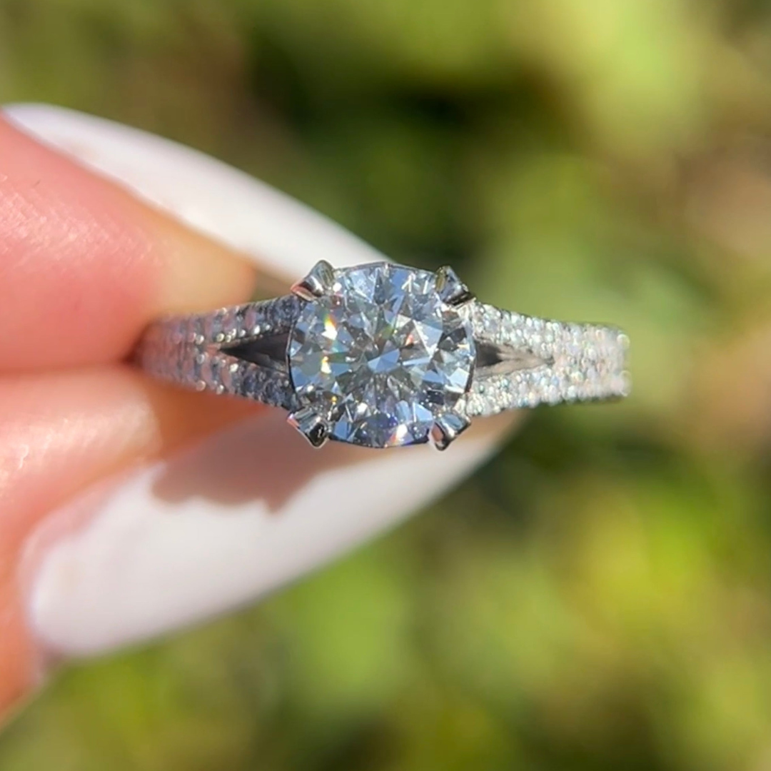 Round Cut Moissanite Ring
