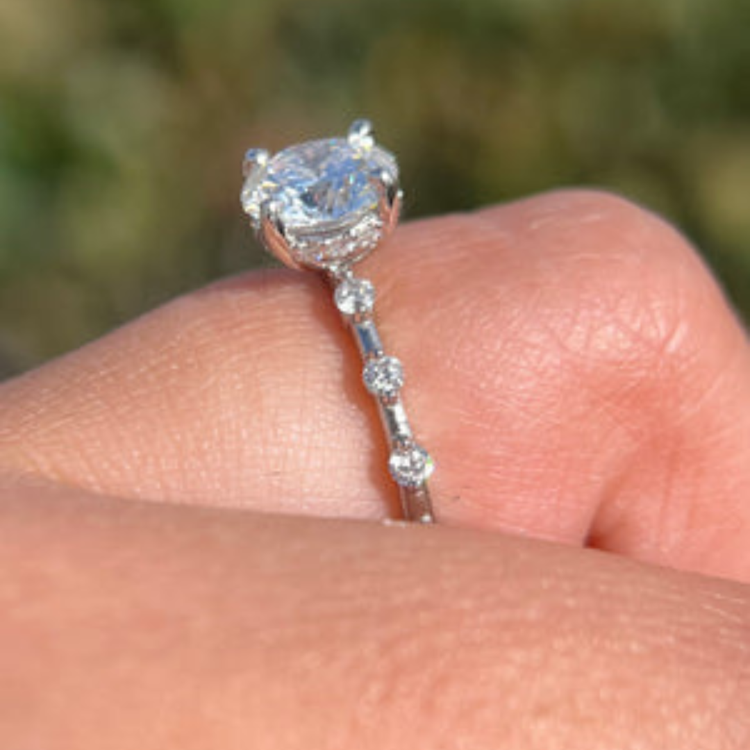 Women's Round Diamond Ring
