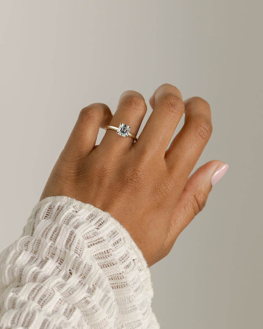 2 CT Asscher Cut Solitaire Engagement Ring - Moissanite Diamond
