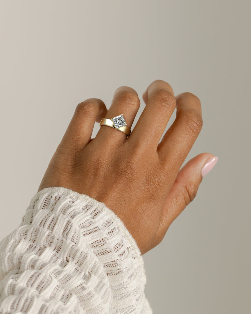 2 CT Princess Cut Cigar Engagement Ring - Moissanite Diamond