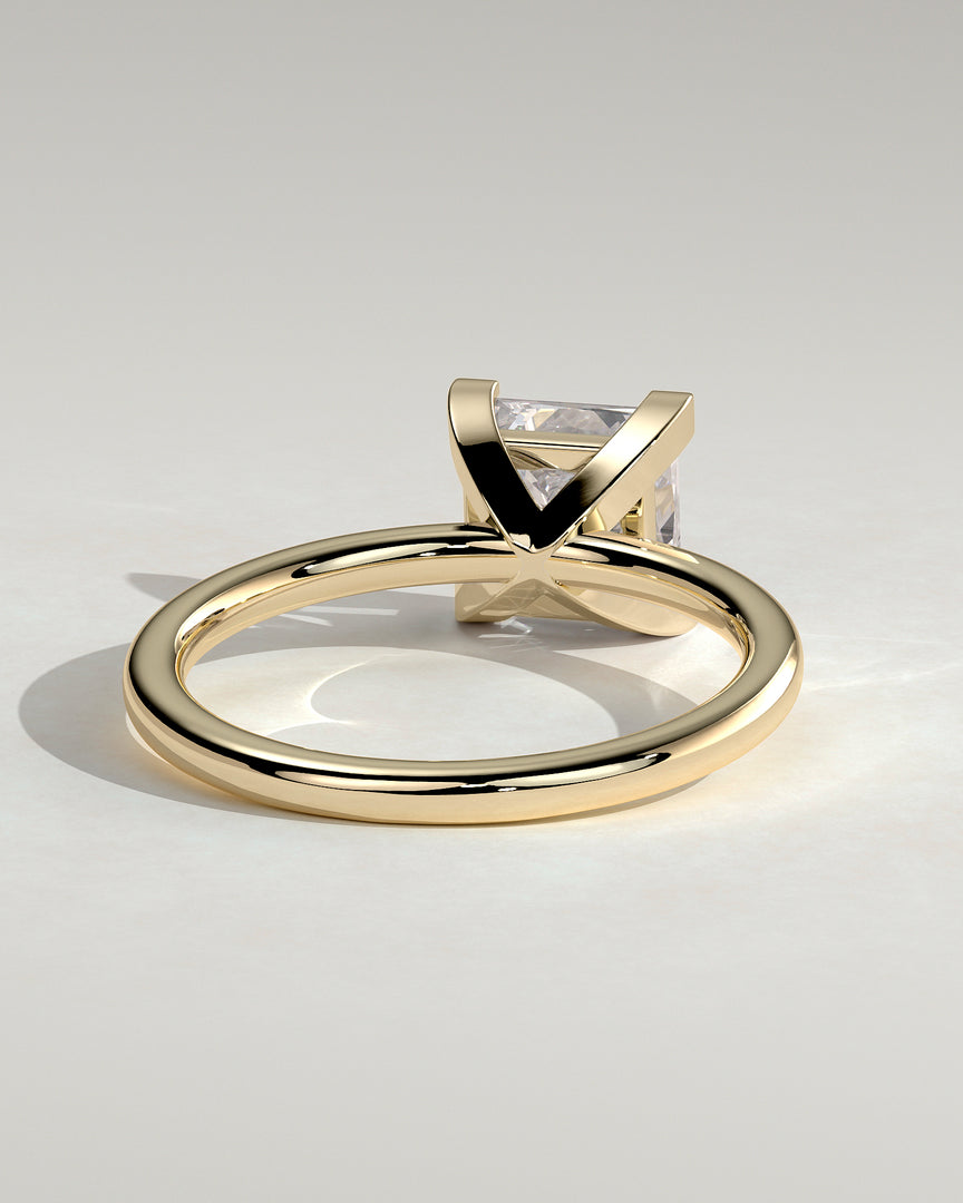 2 CT Asscher Cut Solitaire Engagement Ring - Moissanite Diamond