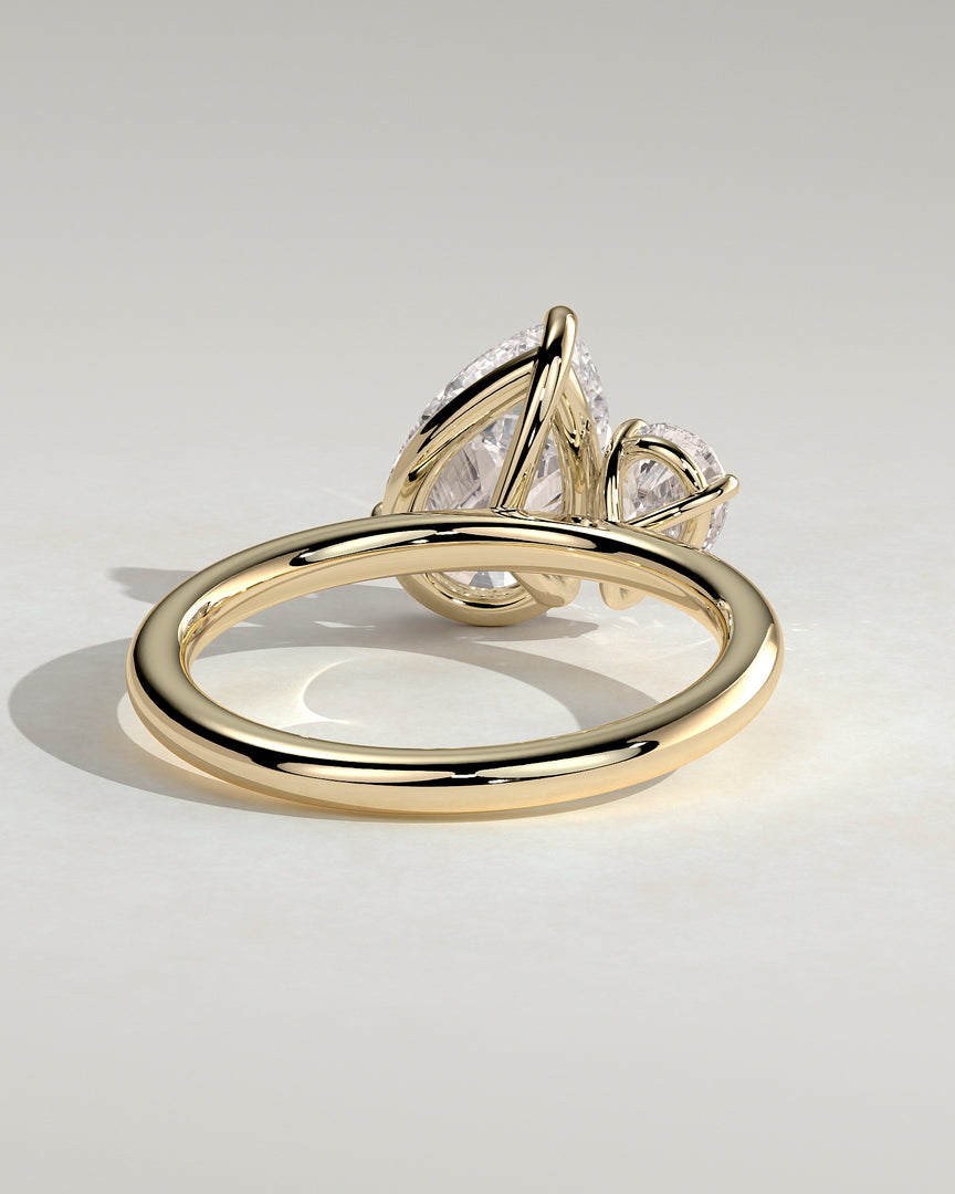 2 CT Pear Cut Toi et Moi Solitaire Engagement Ring - Moissanite Diamond
