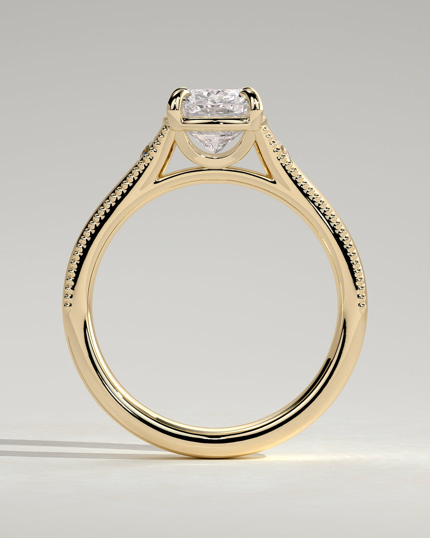2 CT Oval Cut Vintage Engagement Ring - Moissanite Diamond