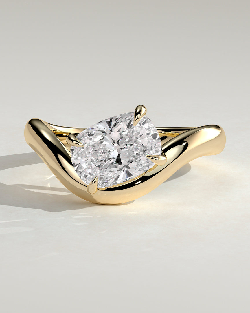 2 CT East-West Oval Cut Curved Engagement Ring - Moissanite Diamond