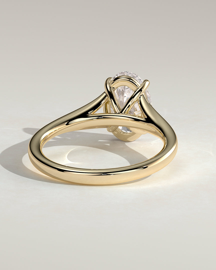 2 CT Oval Cut Split Shank Engagement Ring - Moissanite Diamond