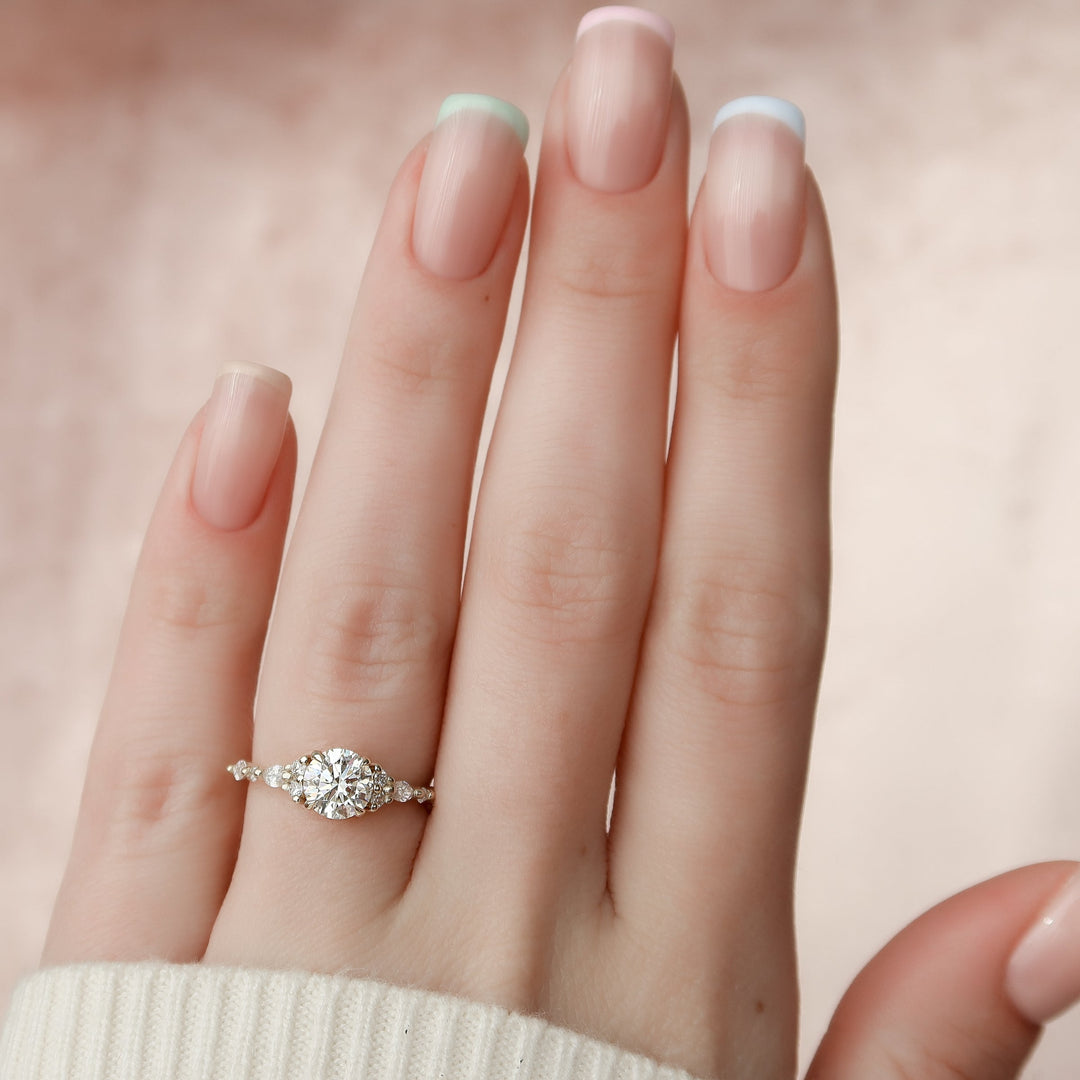 2 CT Round Cut Cluster Engagement Ring - Moissanite Diamond