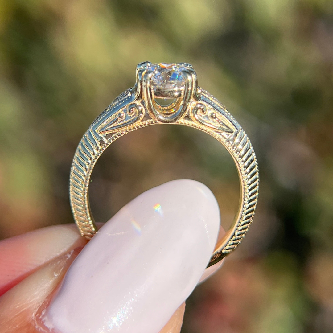 1 CT Round Cut Vintage Engagement Ring - Moissanite Diamond