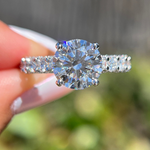 2 CT round engagement ring