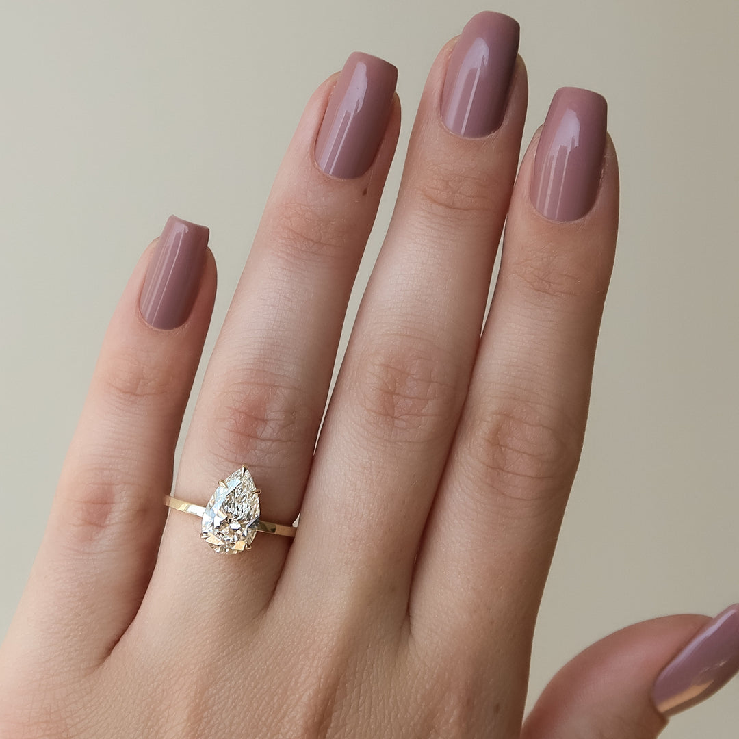 2 CT Pear Cut Solitaire Engagement Ring - Moissanite Diamond