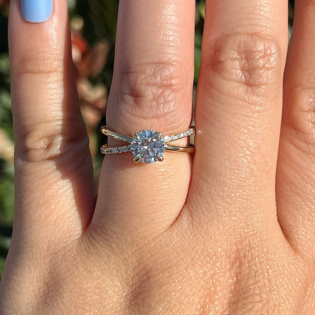 2 CT Round Cut Criss Cross Engagement Ring - Lab Grown Diamond