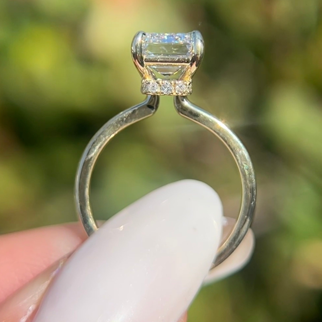 1 CT Emerald Cut Solitaire Engagement Ring - Moissanite Diamond