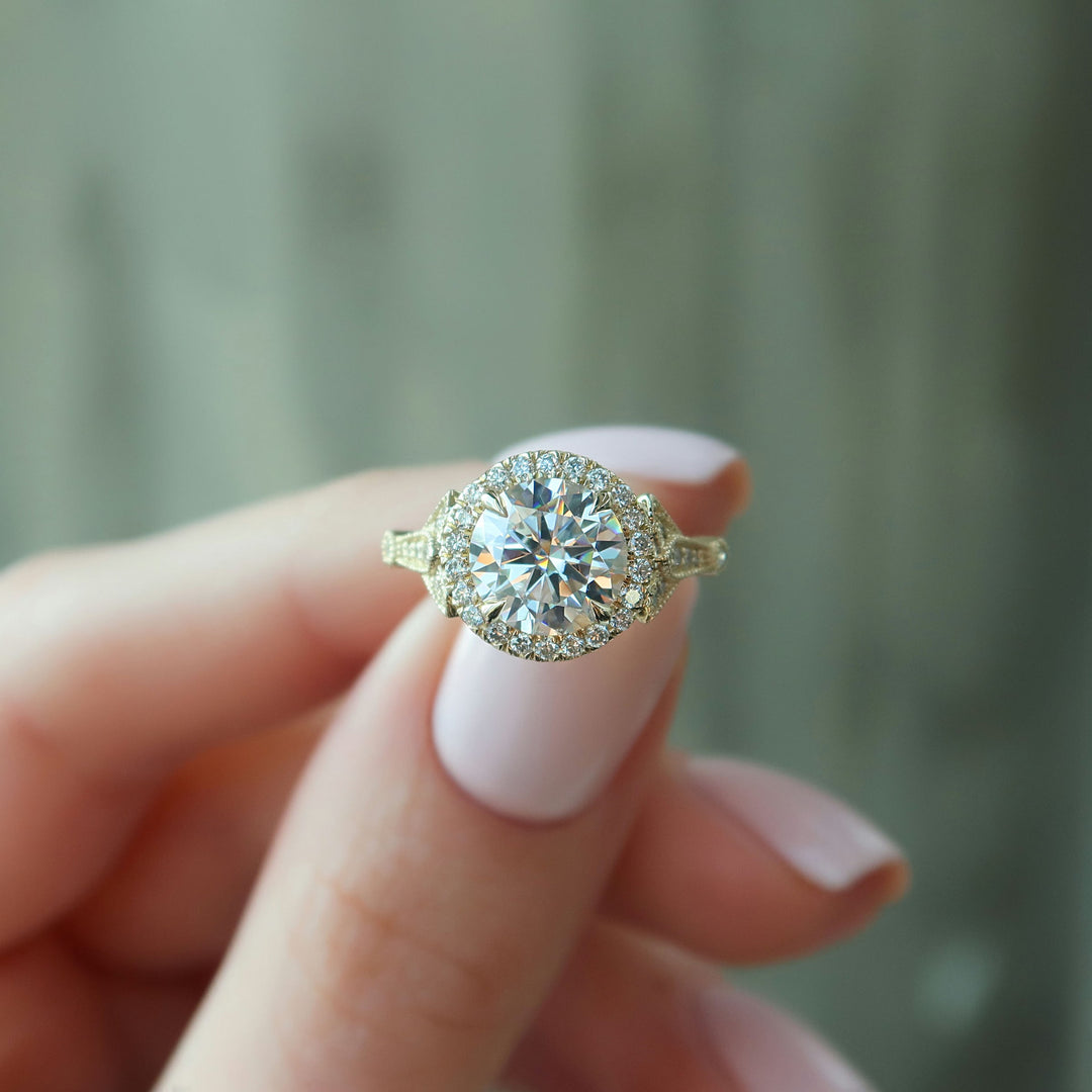 2 CT Round Cut Halo Vintage Engagement Ring - Moissanite Diamond