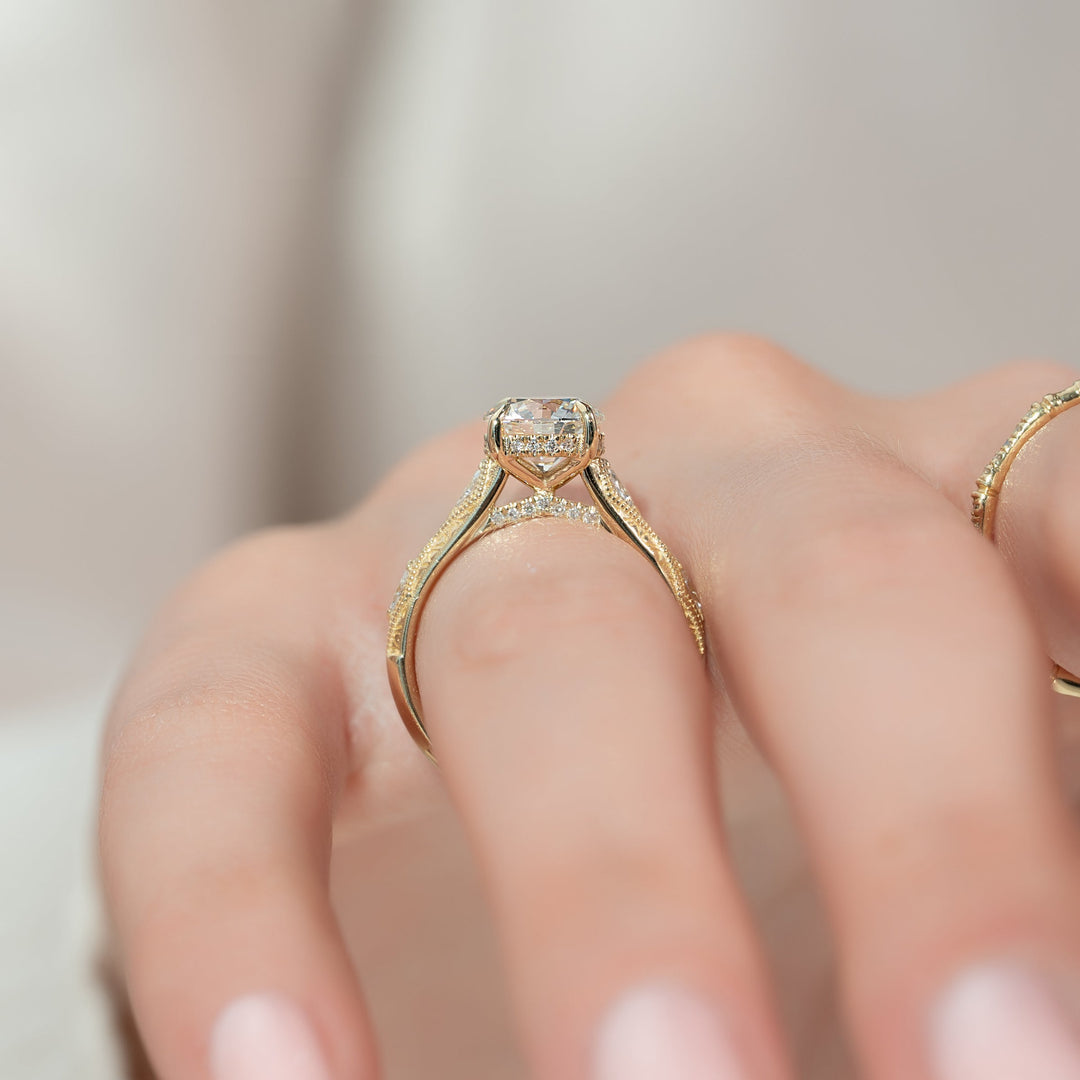 2 CT Round Cut Vintage  Engagement Ring - Moissanite Diamond