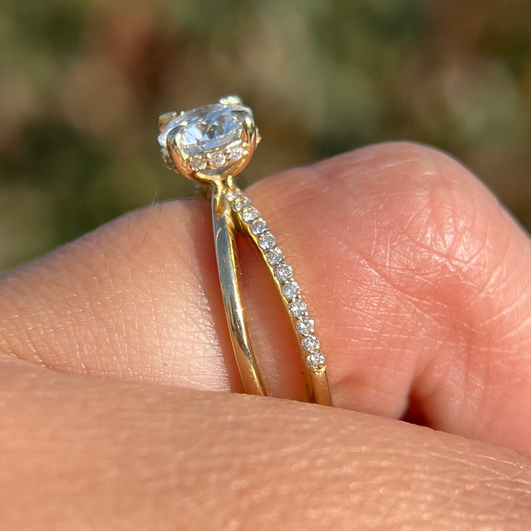 2 CT Round Cut Criss Cross Engagement Ring - Lab Grown Diamond
