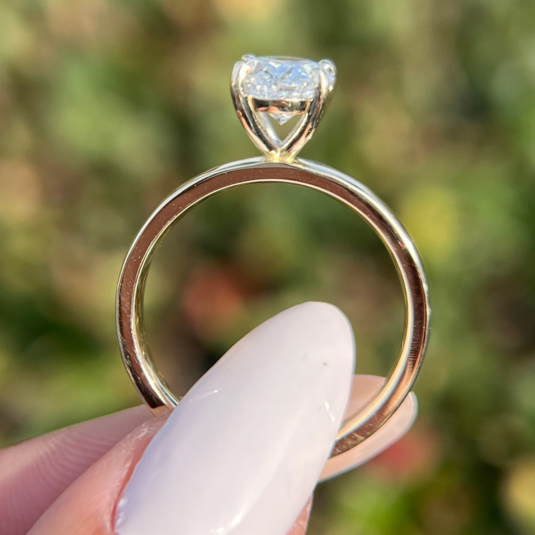 1 CT Oval Cut Cigar Engagement Ring - Moissanite Diamond