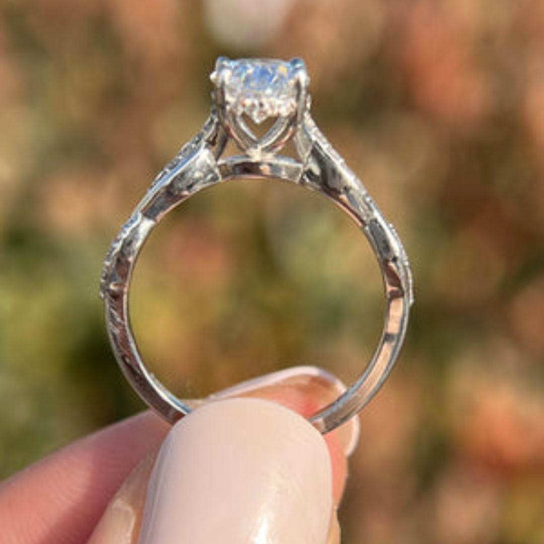 Women's Diamond Ring