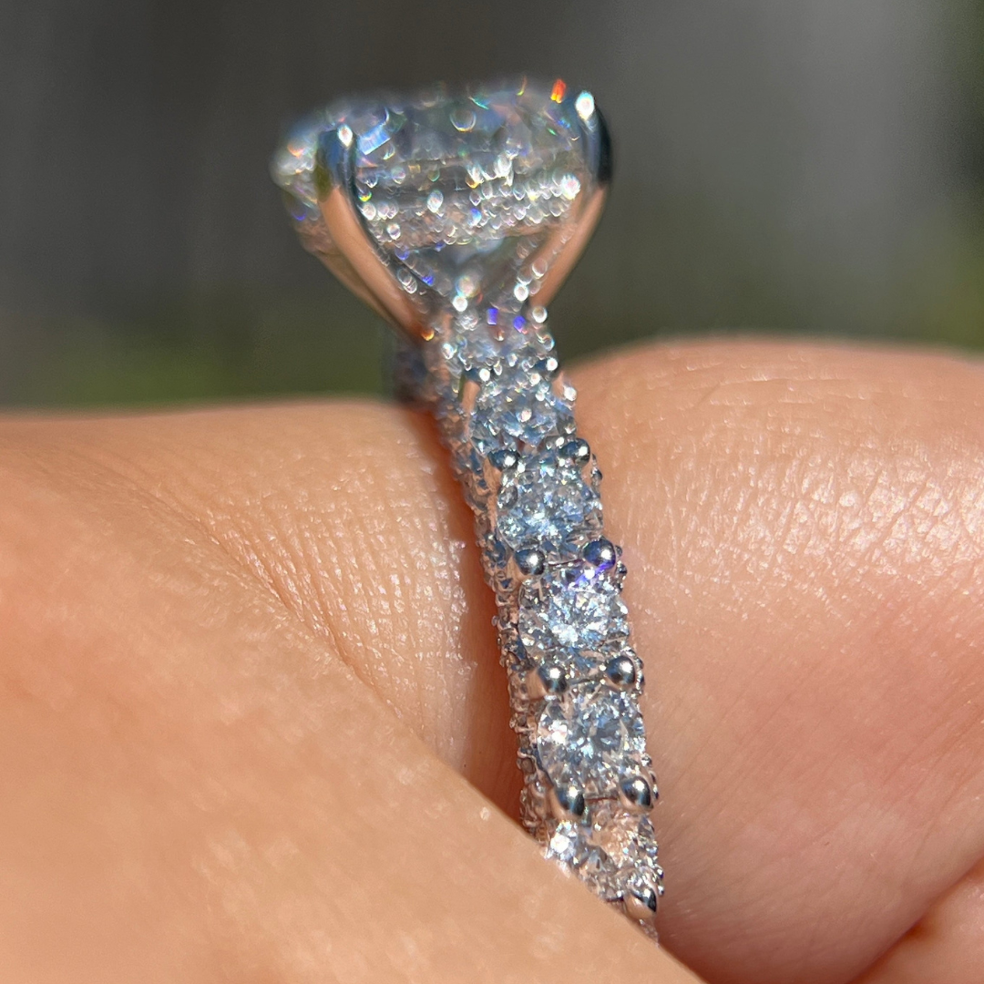 round engagement ring ideas